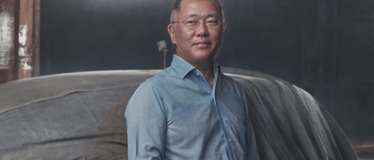 O presidente executivo do Hyundai Motor Group, Euisun Chung, foi nomeado Pessoa do Ano da MotorTrend, liderando sua lista de energia de 2023