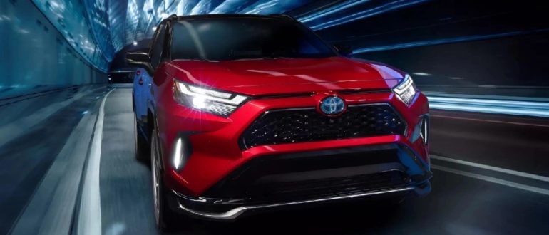 2023 Toyota RAV4 tem 1 vantagem gigante sobre Kia Sportage