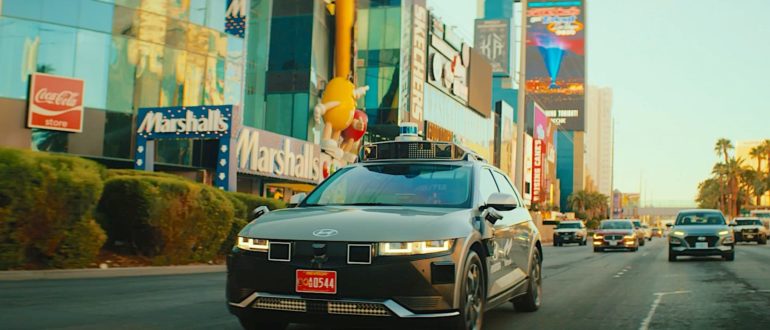 Hyundai demonstra táxi autônomo Ioniq 5 na CES em Las Vegas