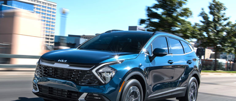 2023 Kia Sportage Hybrid EX AWD with Premium package, driving